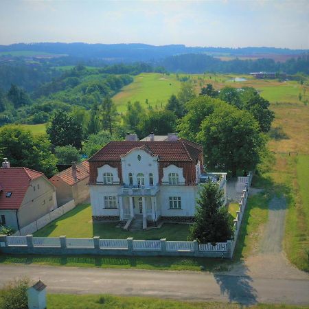 Apartmány Vila Mánička Kácov Exterior foto