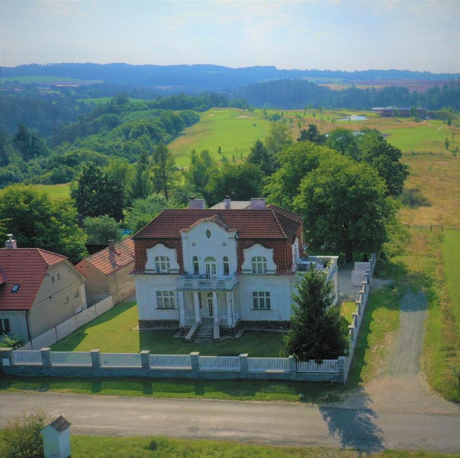 Apartmány Vila Mánička Kácov Exterior foto