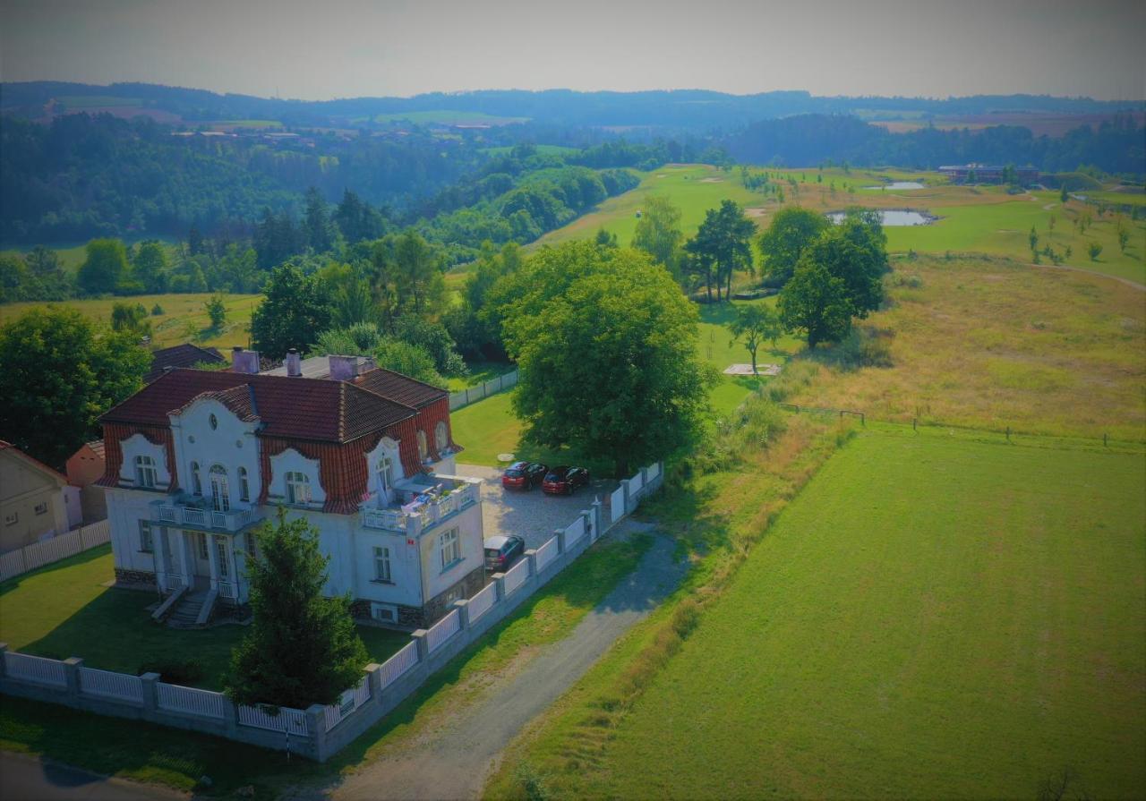 Apartmány Vila Mánička Kácov Exterior foto